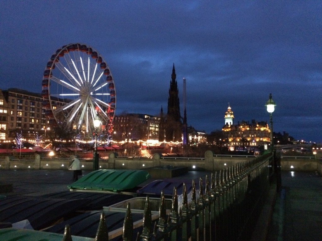 Edinburgh by Night (nice view of the Scott Monument, too!)