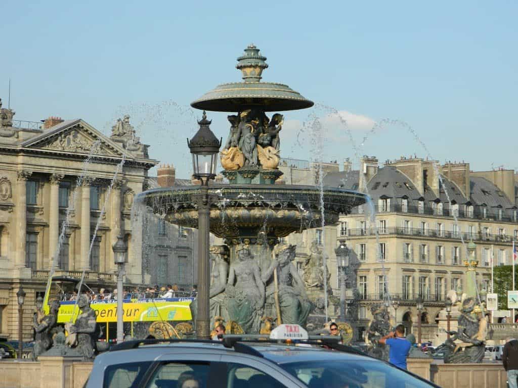 Fountain in Place de al Concorde