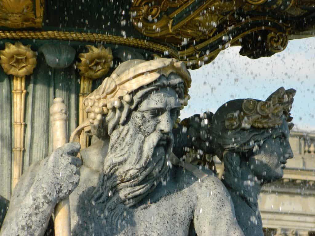 Fountain in Place de al Concorde